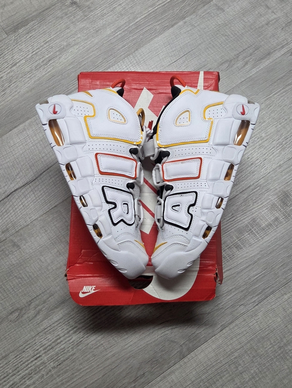 Nike Uptempo Roswell Raygun